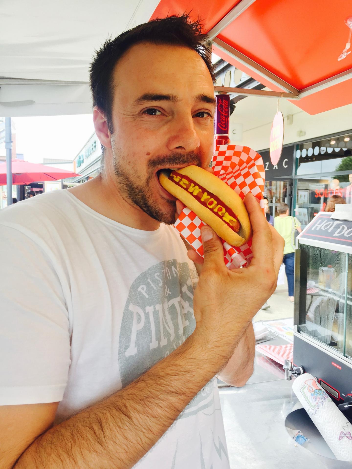 FRANCK'S DELICIOUS HOT-DOGS